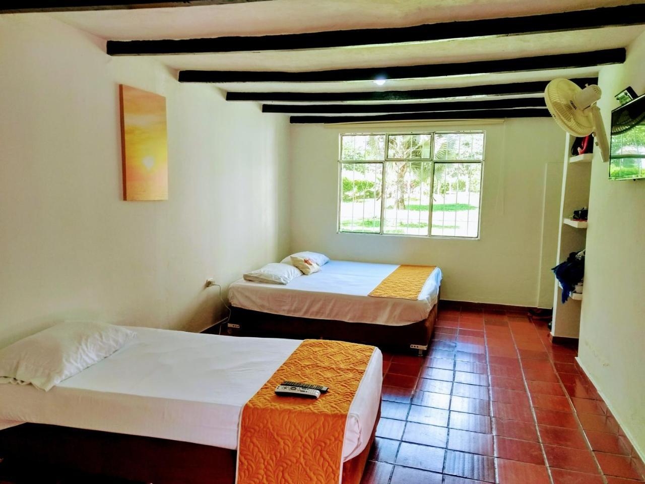 Hotel Playa By Marbar Hoteles Villeta Exterior photo