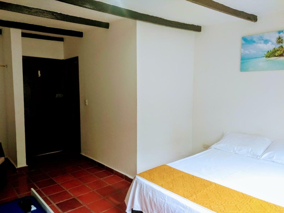 Hotel Playa By Marbar Hoteles Villeta Exterior photo